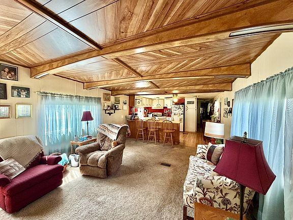 4th image of 5172 Locust Ln