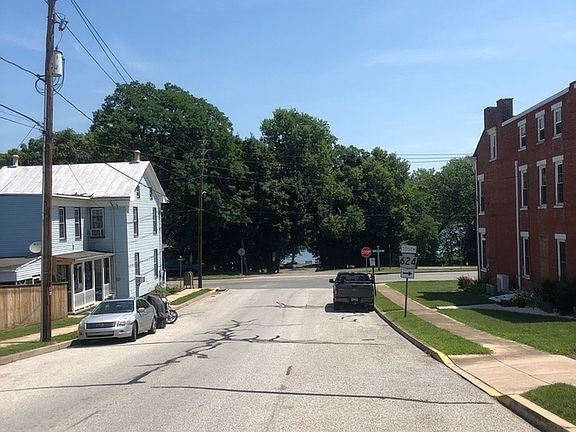 5th image of 112 Orange St