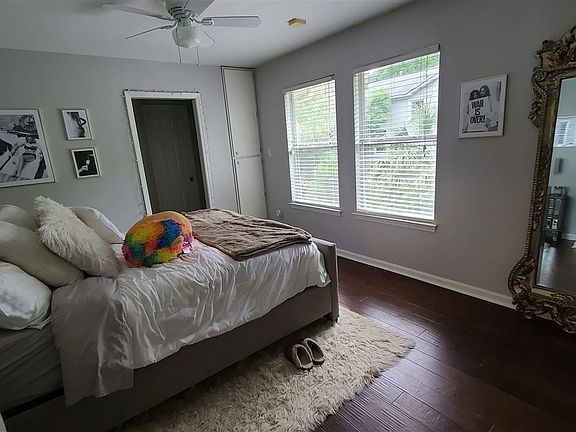 5th image of 206 W 1st Ave