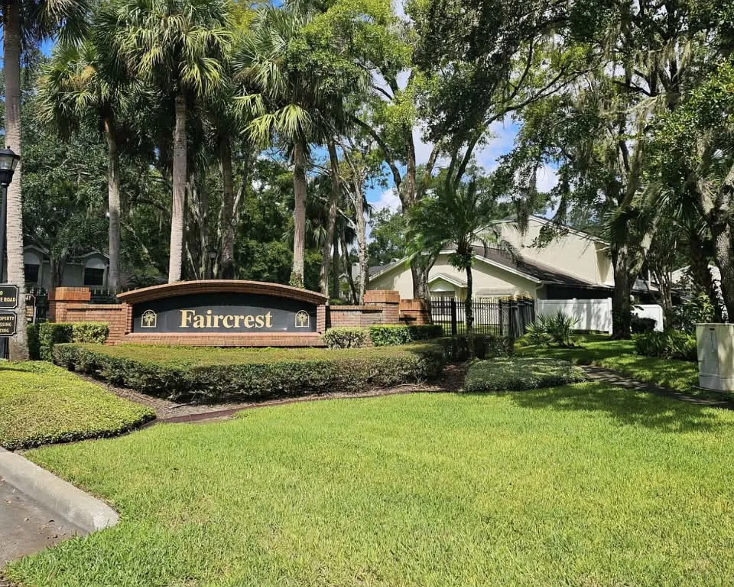 3 bed, 1080 sqft, $2,400 — Photo 1