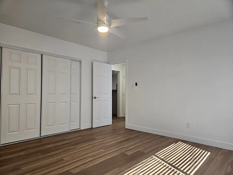 Chic studio in Normal Heights — Photo 11
