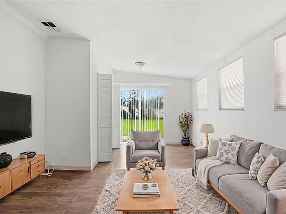 2nd image of 1510 E NAVAJO AVENUE