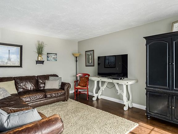3rd image of 3028 S Dove Tail Dr