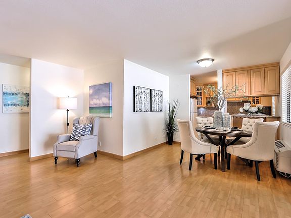 4th image of 972 Kiely Blvd Unit B