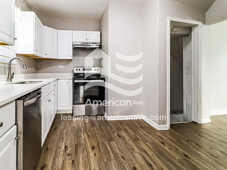 1354497_006_kitchen_5.jpg