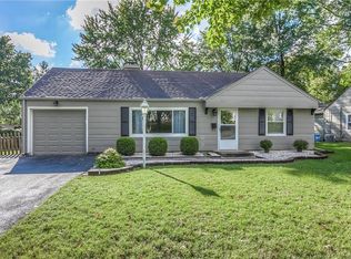 7605 Rainbow Dr, Prairie Village, KS 66208