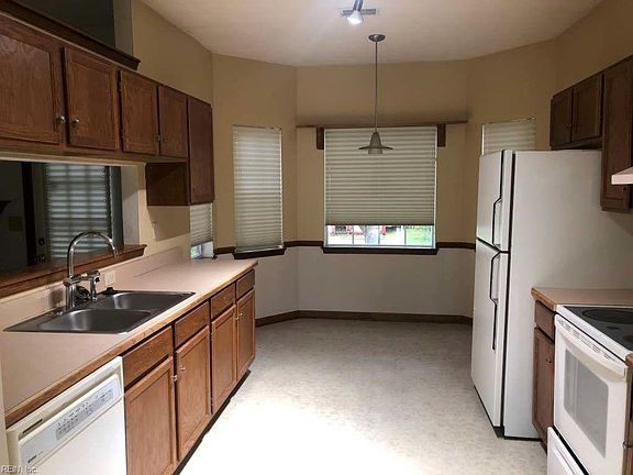 Eat in Kitchen