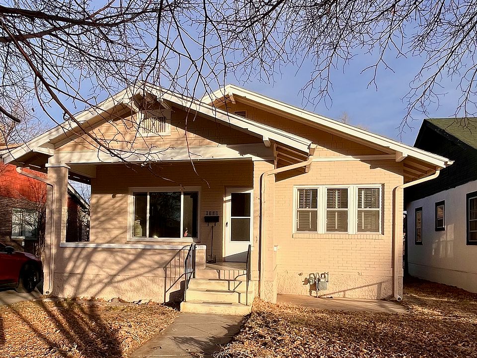 Sunny, comfortable home!