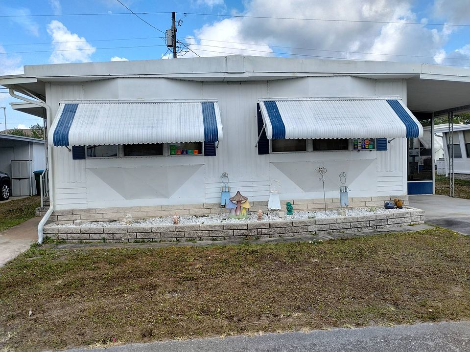 1st image of 10659 1st St N
