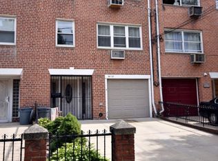 30-37 70th St, Flushing, NY 11370