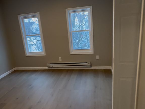 4th image of 296 Clifton Ave Floor 3