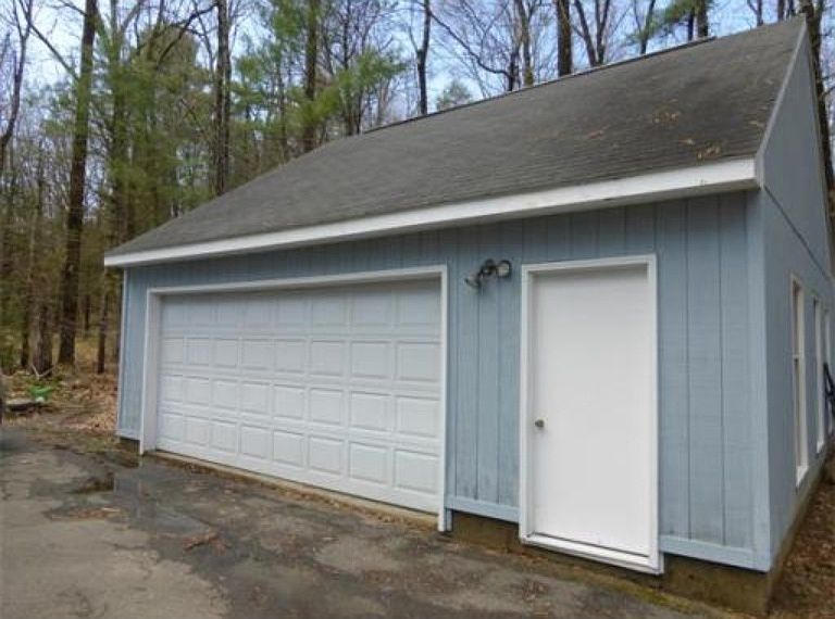 2nd image of 85 Glendale Rd