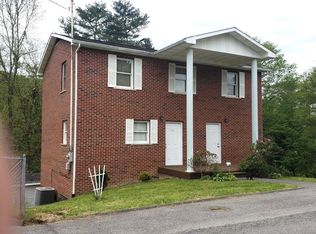 182 Walker St, Sophia, WV 25921