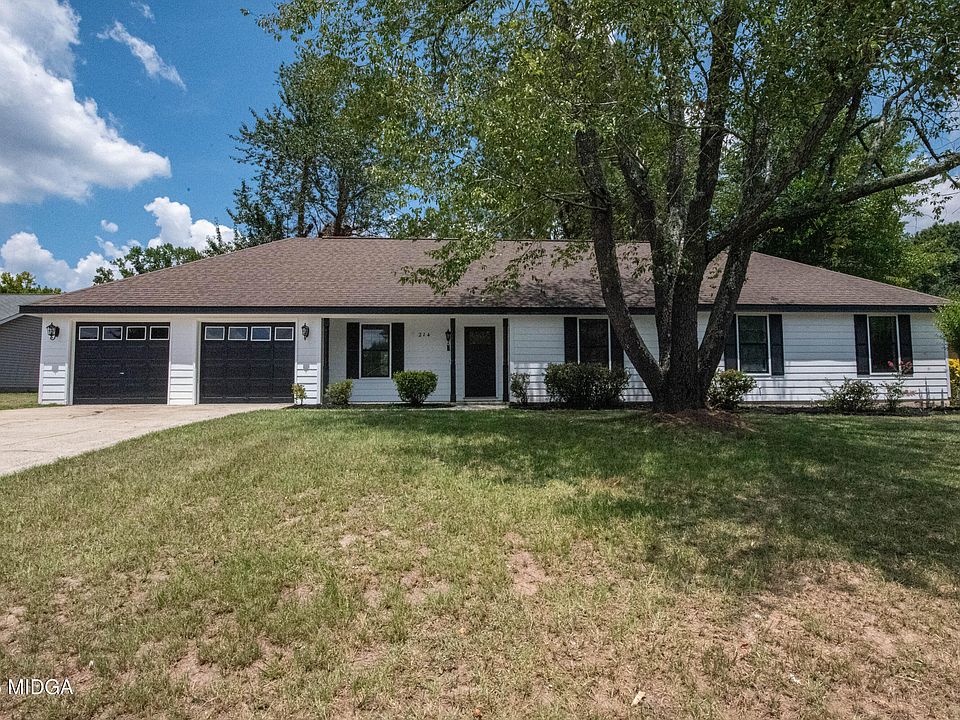 1st image of 224 Crestwood Cir