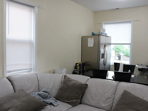 4th image of 5247 W North Ave #2E