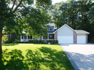 9211 227th Street Ct N, Forest Lake, MN 55025