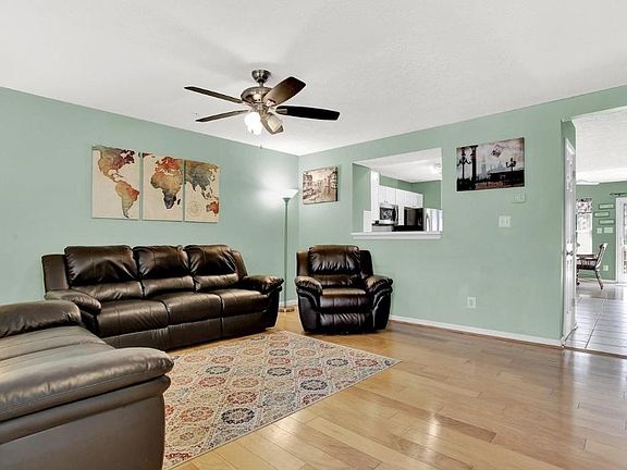 4th image of 4729 Coralberry Ct