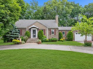 1 Willits Rd, Glen Cove, NY 11542