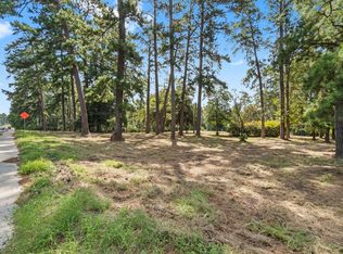 702 E Church St, Livingston, TX 77351