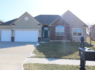 4712 Corinth Dr, Saint Joseph, MO 64506