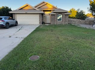 5604 Saplinas Rd, El Paso, TX 79932