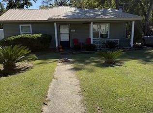 621 Parker Dr, Eufaula, AL 36027