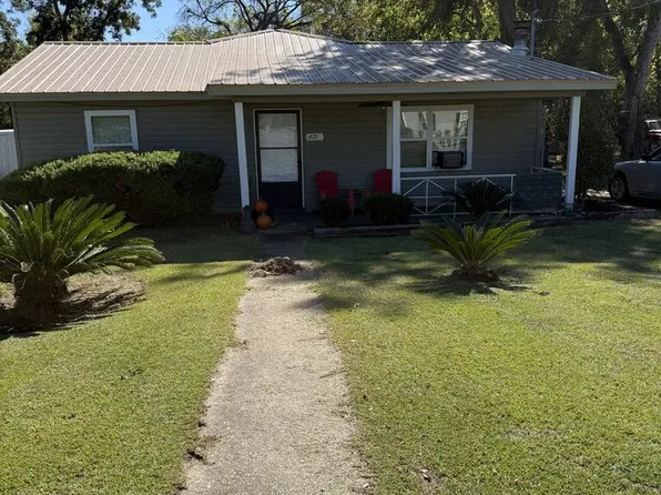 621 Parker Dr, Eufaula, AL 36027