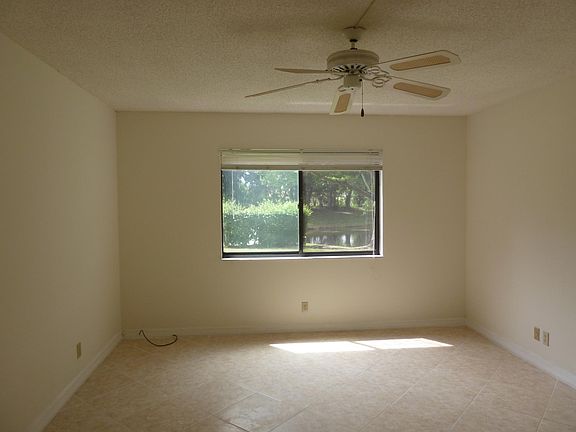 5th image of 309 Lakeview Dr APT 103