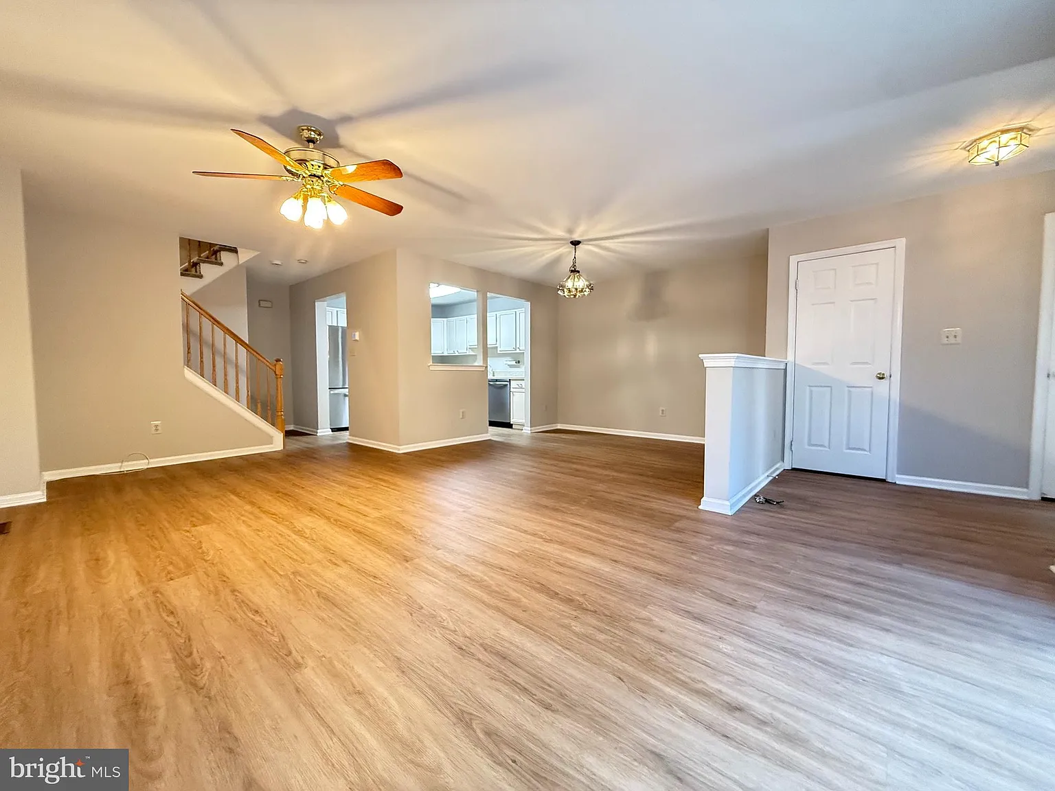 3 bed, 1.5 bath, 1784 sqft, $2,650 — Photo 3