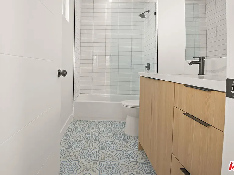 1709 S Burnside Ave #17091/2 — Photo 33