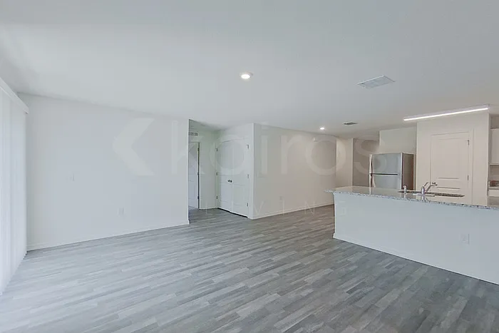 7746 104th Ave — Photo 3