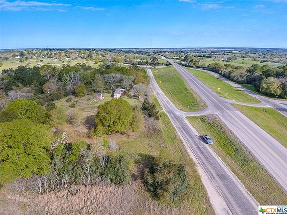 4th image of 9221 S Loop 497 W