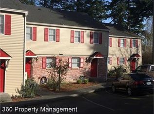 1160 SW Harrier Cir APT 2, Oak Harbor, WA 98277