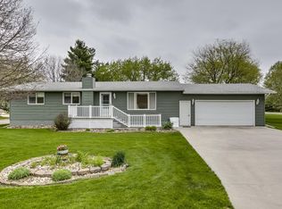 1110 White St, Woodbine, IA 51579