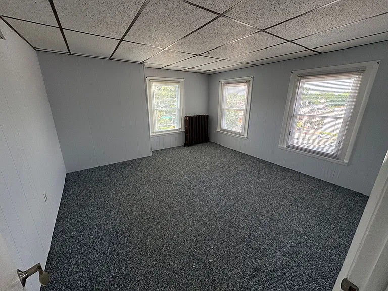 134 W Chestnut St — Photo 9