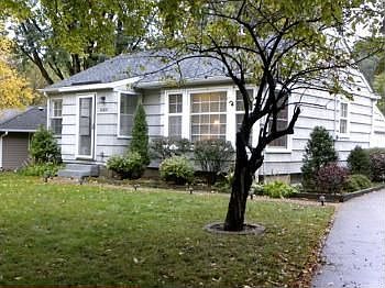 4th image of 10207 Lakeview Dr W