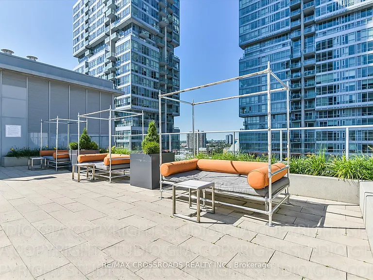 126 Simcoe St #706 — Photo 18
