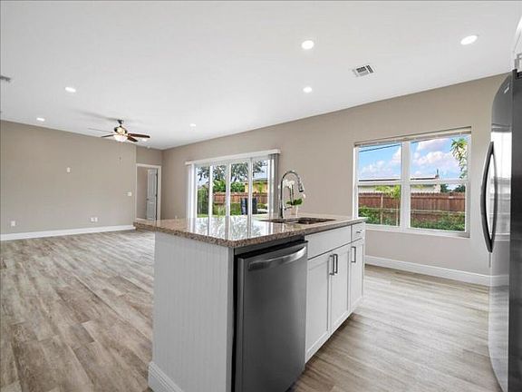 3rd image of 9122 Bamboo Dr