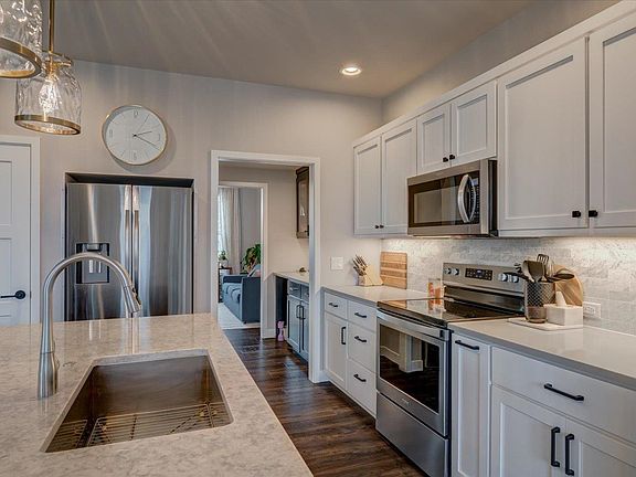 3rd image of 9717 Tawny Acorn Dr