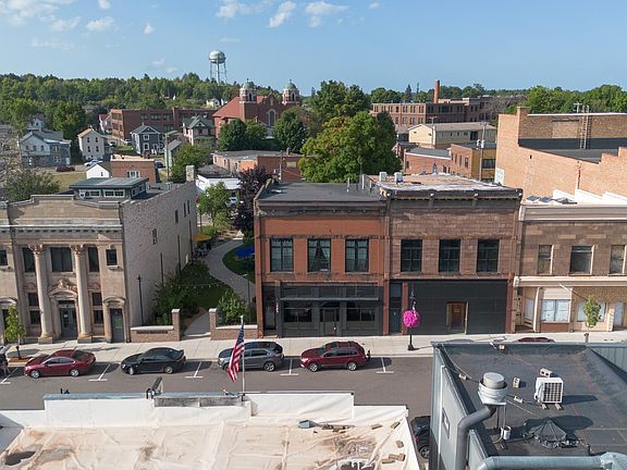 2nd image of 308 Iron St