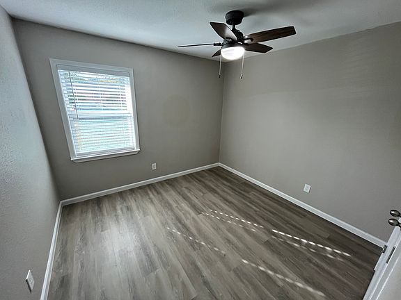 3rd image of 745 Goldwood Dr
