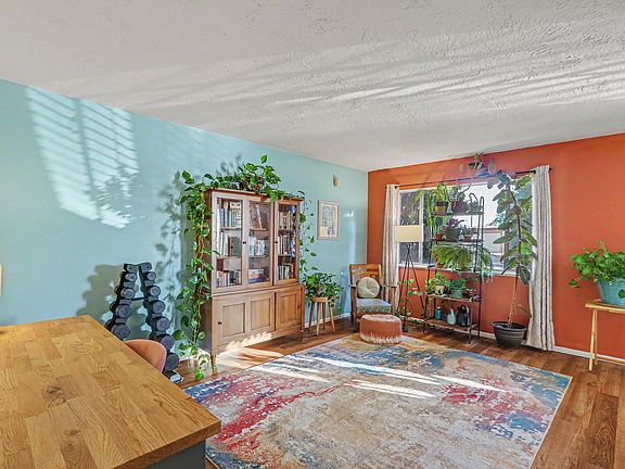 4th image of 11537 Angelina Pl NE