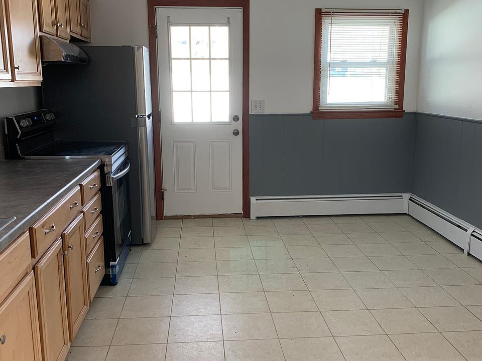 304 Kennard Rd A, Manchester, NH 03104 Zillow