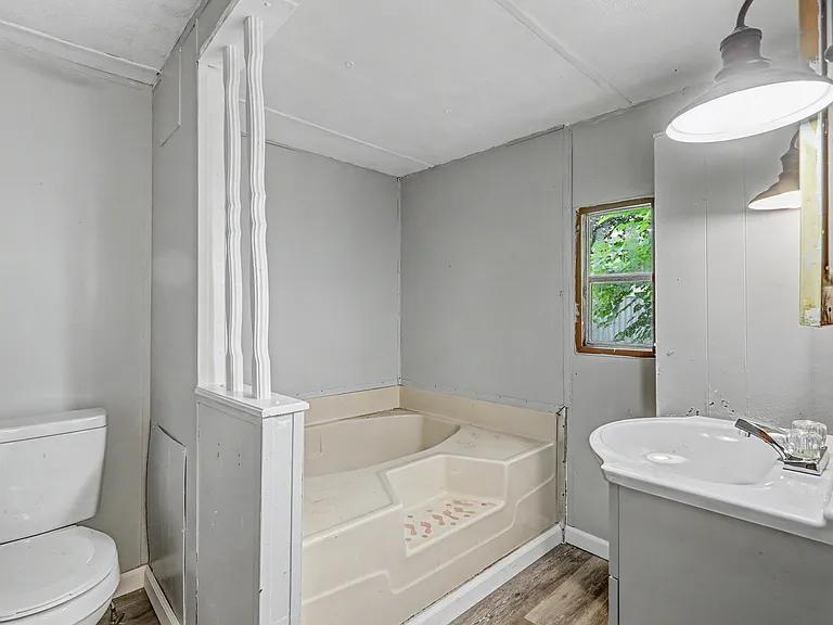 2751 Malvern Ave #35 — Photo 6
