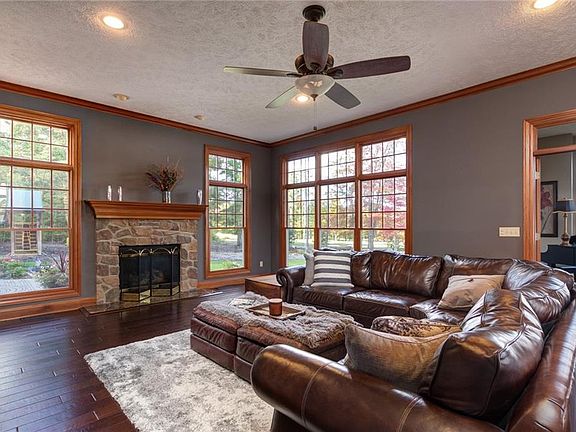5th image of 7993 Augusta Ln