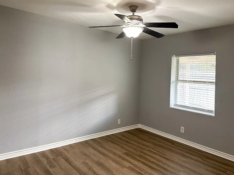 5214 Lane St — Photo 11