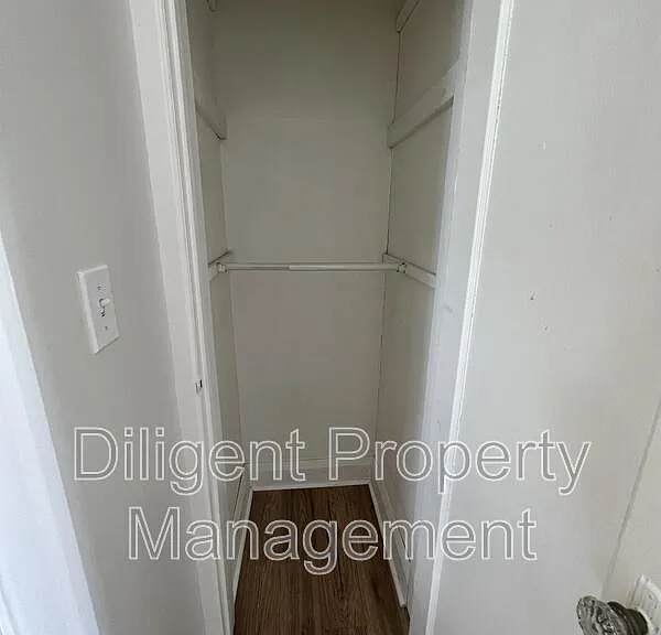 642 Bolivar St #UPPER EAST — Photo 16