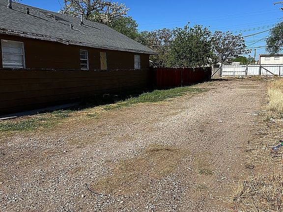 5th image of 1912 Avenue L