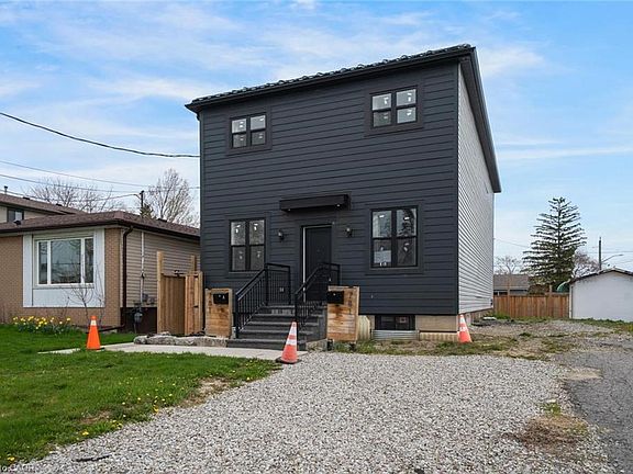 3rd image of 781 Oliva St
