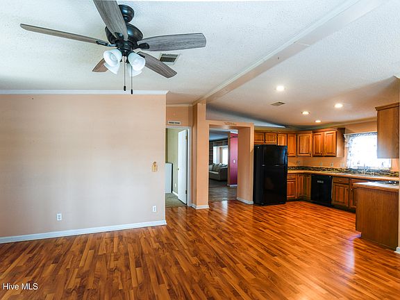 4th image of 118 Woodland Drive